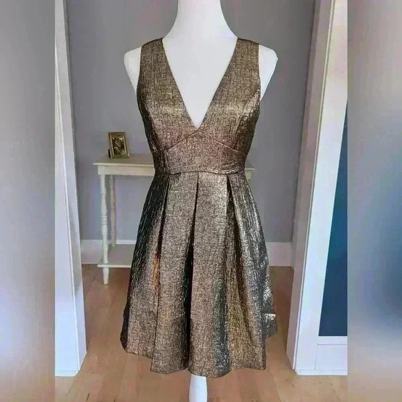 Susana Monaco Metallic Gold Dress Size 4 Homecoming, Prom, Cocktail Party, NYE - Picture 2 of 8